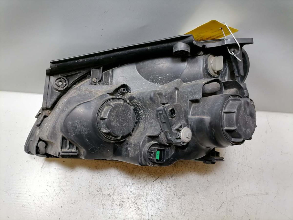 Kia Carens 3 original Scheinwerfer vorn rechts Halogen Bj.2007